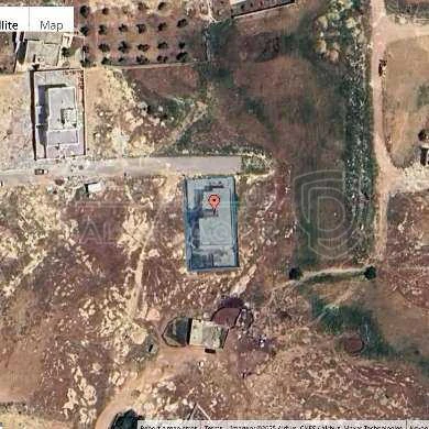 مبنى في من الجهة الجنوبية الغربية من مسجد عواد أبو ريشة - 197,000 دأ - صورة 1