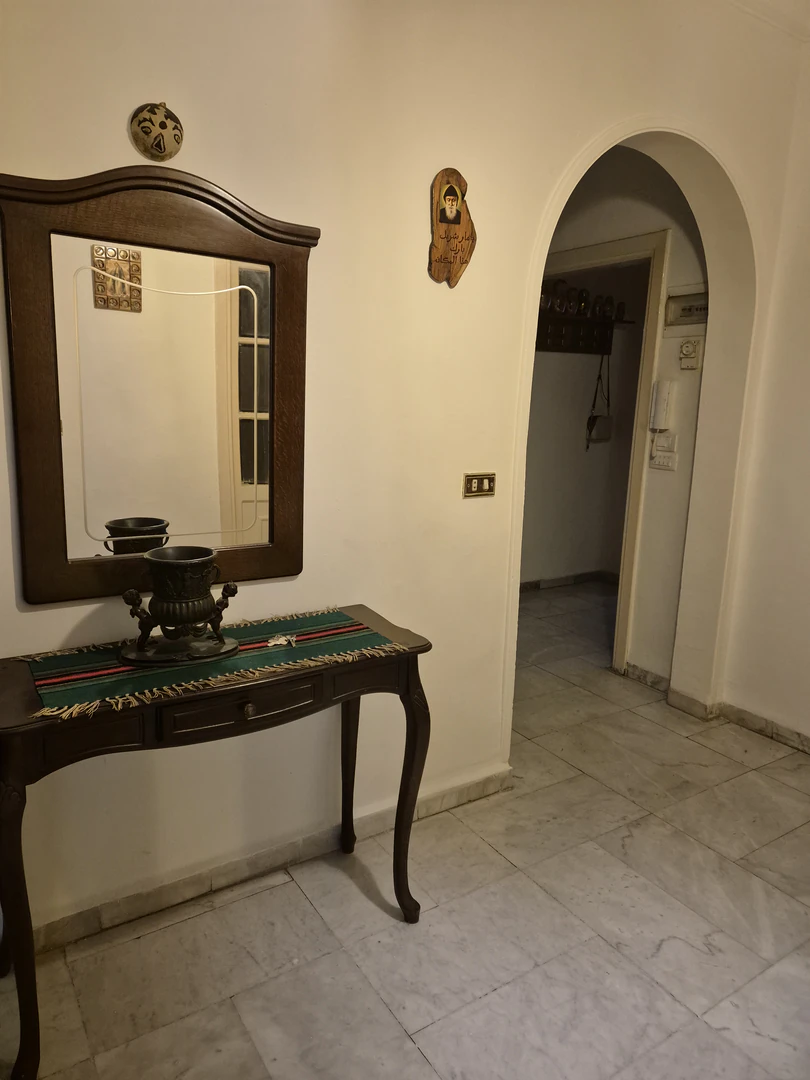 شقة في عبدون شارع إبراهيم الحاج حسن - 180,000 دأ - صورة 1