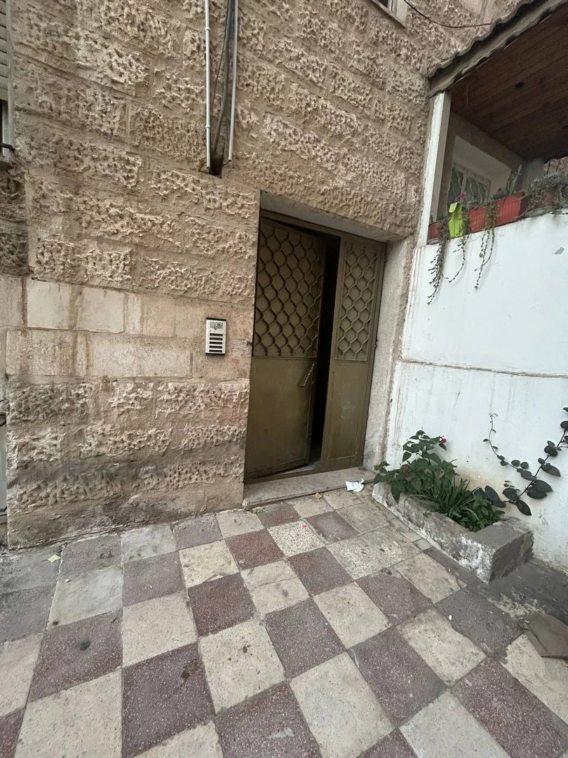 شقة في عمان ضاحية الاقصى شارع الاقصى - 35,000 دأ - صورة 1
