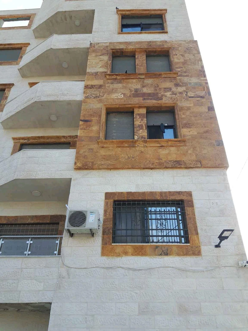 شقة في السلط - نقب الدبور  - 56,000 دأ - صورة 1