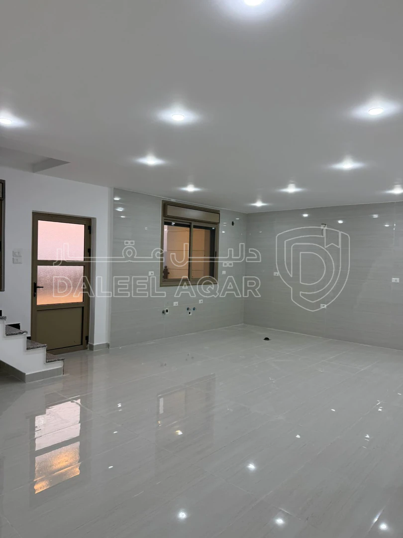 شقة في الزرقاء الجديدة - البتراوي - حي ارسلان - 59,000 دأ - صورة 1