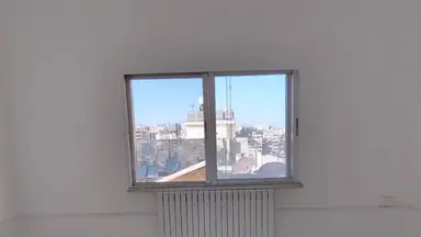 مبنى في بجانب مسجد كلية الشريعة  - 450,000 دأ - صورة NaN