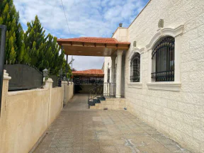 مبنى في جاوا - 155,000 دأ - صورة NaN