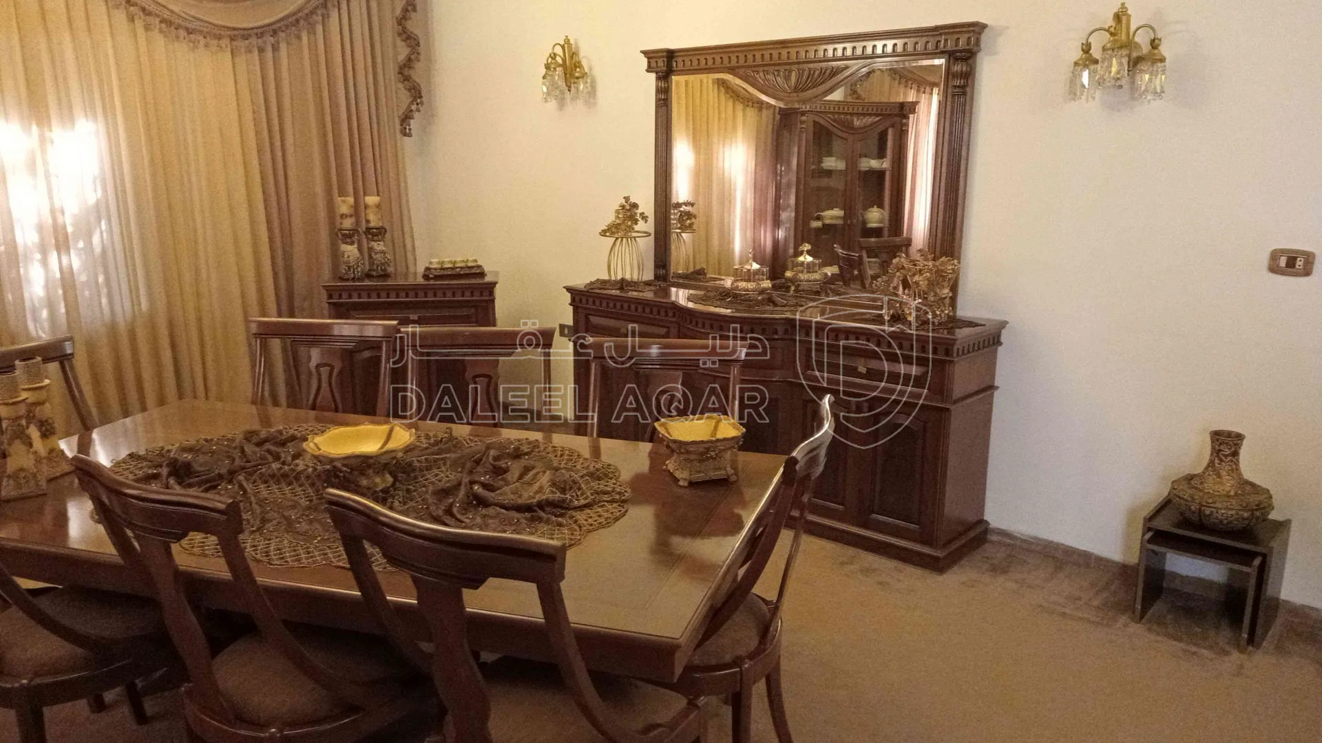 فيلا/منزل في صويلح الحي الشرقي مقابل كازيه توتال دخله مطعم الحناين شارع محمد اسماعيل العطيات - 160,000 دأ - صورة 1