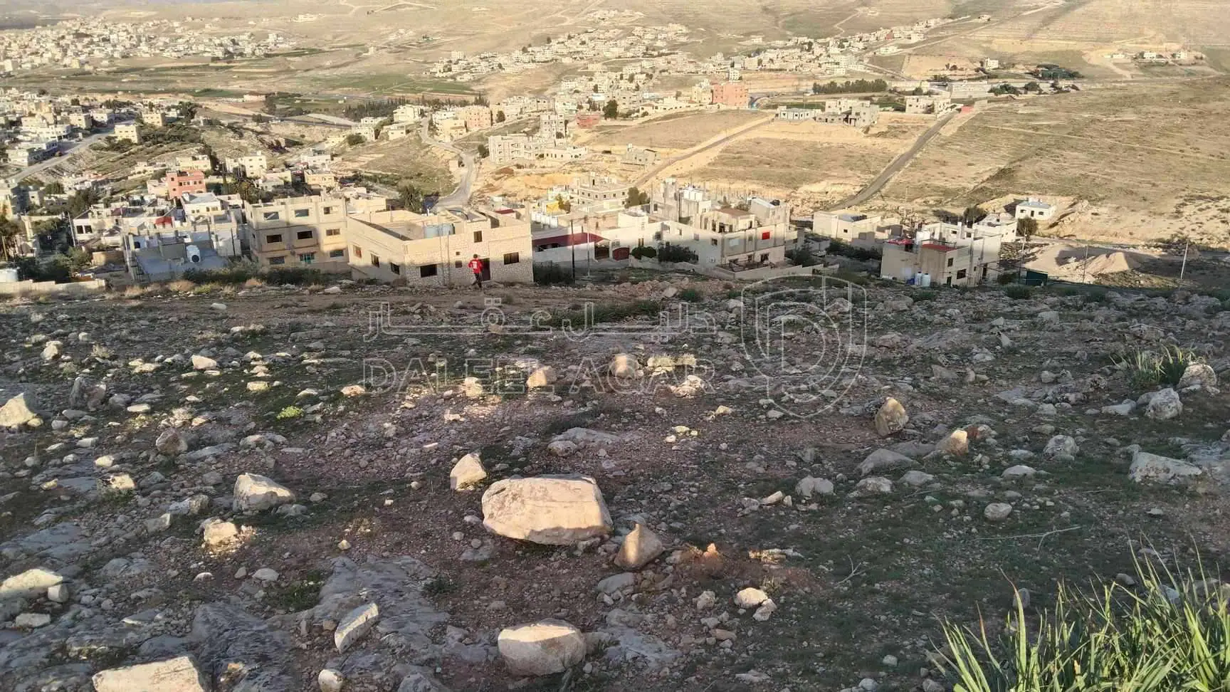 أرض في الزرقاء ابو الزبغان الشرقي  - 12,000 دأ - صورة 1