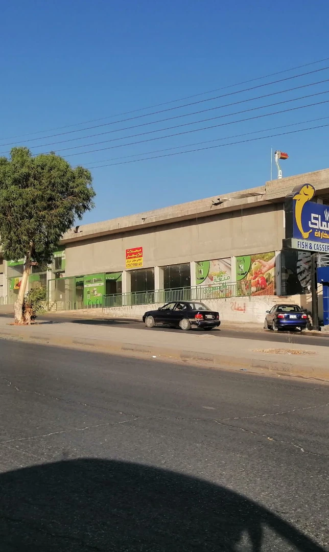 مبنى في الزرقاء الجديدة شارع 36 - 500,000 دأ - صورة 1