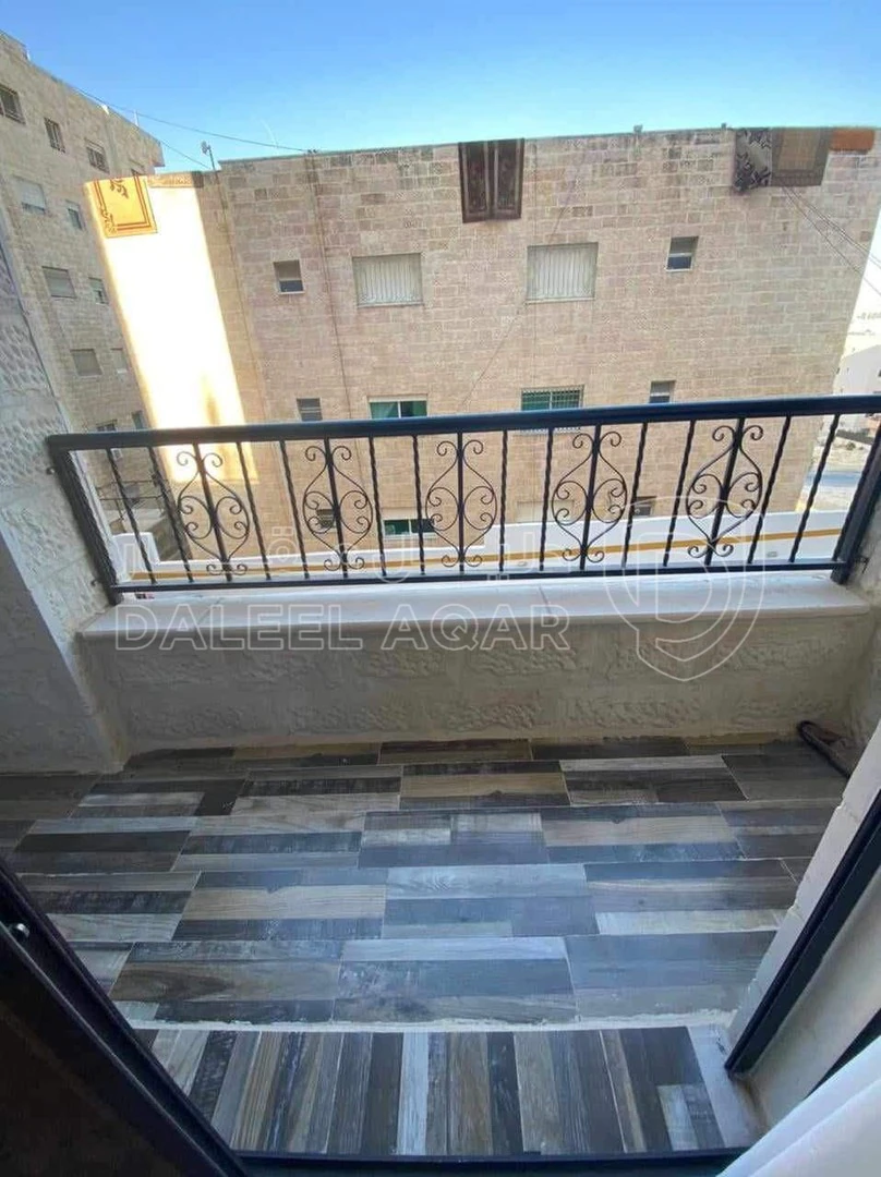 شقة في المدينة الرياضية شارع مهاوش العبداللات عمارة رقم 40 - 135,000 دأ - صورة 1