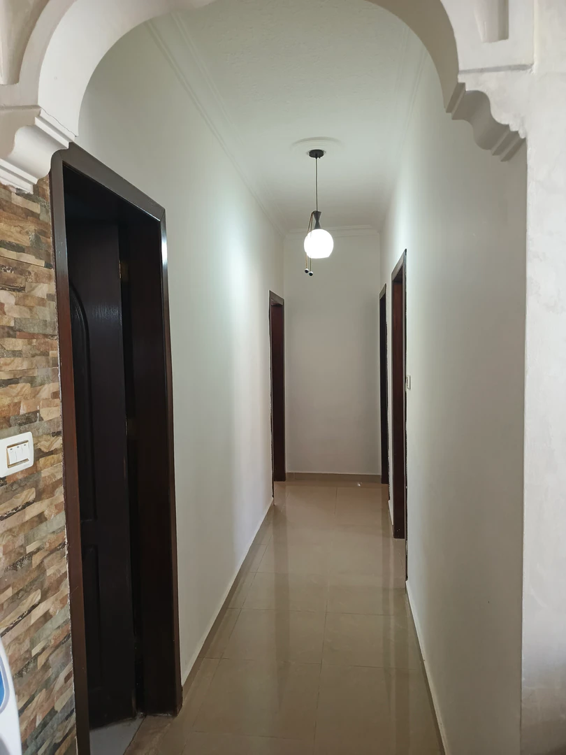 شقة في الجبيهه - الكليه العلميه الاسلاميه   - 65,000 دأ - صورة 1