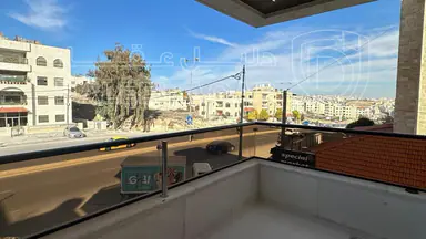 شقة - قرب دوار اقرأ تشطيب فخم مع تدفئة راكبة  - 92000 دأ