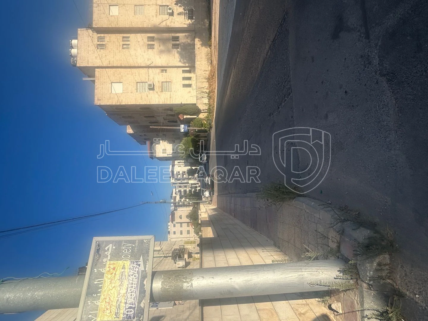 مبنى في عماره مكونه من ٤ طوابق - 320,000 دأ - صورة 1