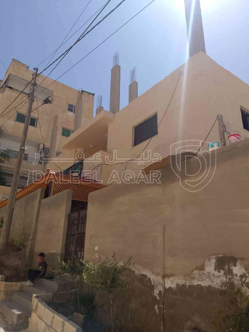 فيلا/منزل في ممكن سياره جزء من  حق البيت وتكمل الباقي  - 65,000 دأ - صورة 1