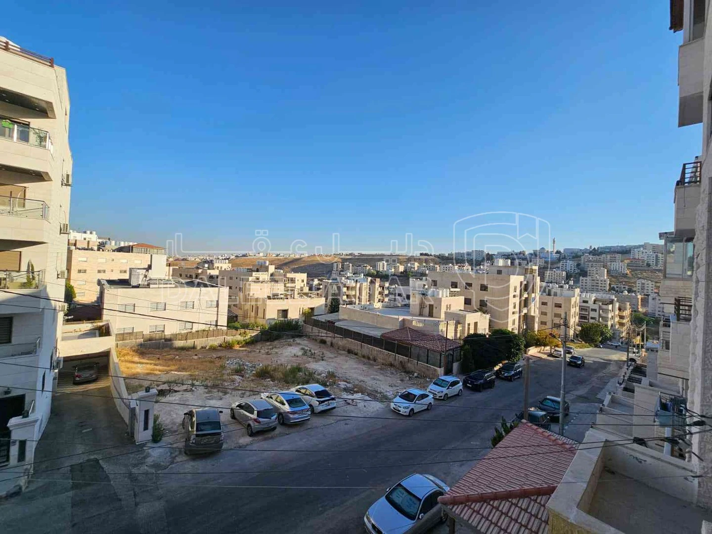 شقة في عماره رقم 11 شارع نمر الحمود - 92,000 دأ - صورة 1