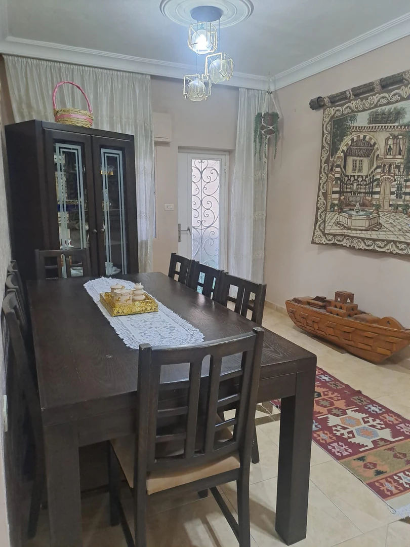 شقة في ضاحية الاستقلال  - 46,000 دأ - صورة 1