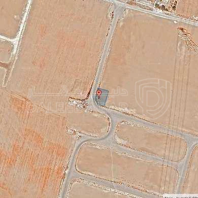 أرض في قرية الصلاحية - امتداد طريق المطار - 27,500 دأ - صورة 1