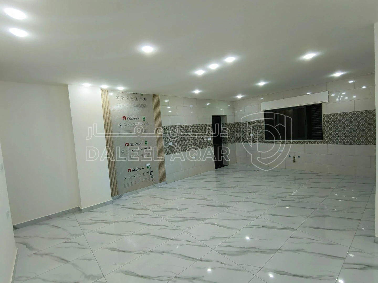 شقة في شركة عمر الفقيه. شقه ١٠٠م - 46,000 دأ - صورة 1