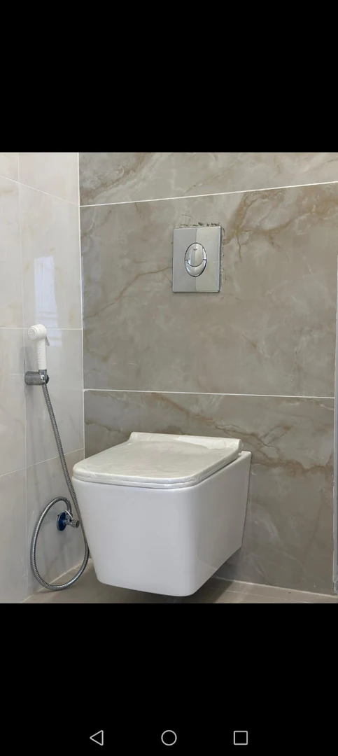 شقة في بالقرب من مديرية شؤون الأفراد - 160,000 دأ - صورة 1