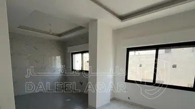 شقة في ثالث مع روف دوبلكس في الياسمين تشطيب حديث  - 88,000 دأ - صورة NaN