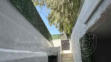 شقة في عمان شارع الاستقلال - 42,000 دأ - صورة NaN