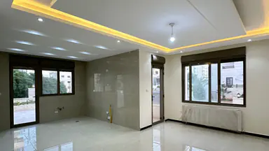 شقة - مرج الحمام - قرب مسجد عمر بن خطاب - 98000 دأ