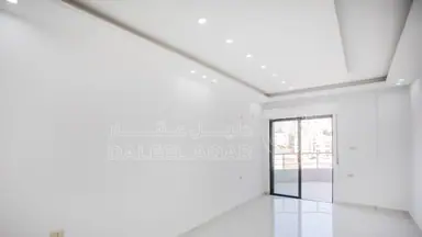 شقة - ابو علندا قرب دوار الحكمة - 61000 دأ