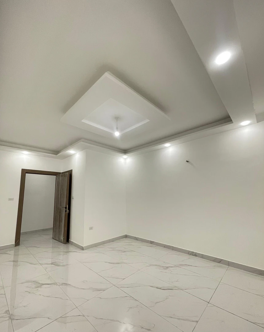 شقة في قرب الراعي مول - 65,000 دأ - صورة 1