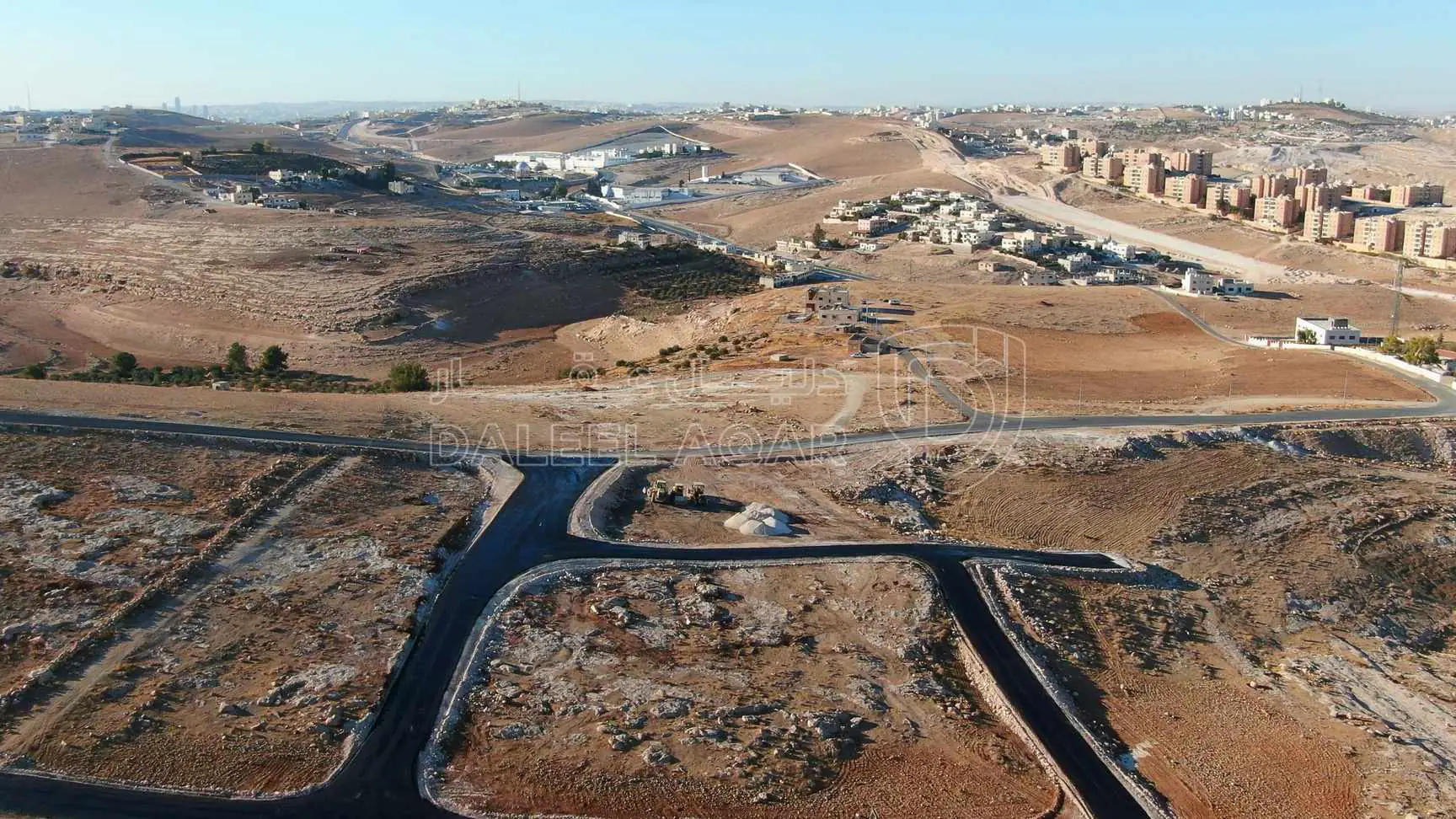 أرض في أرض سكنية بالمستندة الجديدة- 2.5 كم عن اشارة الغاز - 43,000 دأ - صورة 1