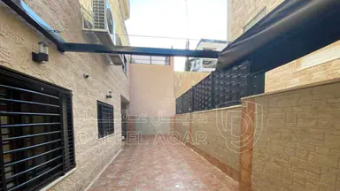 شقة في المدينة الرياضية شارع مهاوش العبداللات عمارة رقم 40 - 135,000 دأ - صورة NaN