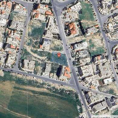 شقة في مقابل جامعة البتراء / طريق المطار / عميش - 120,000 دأ - صورة 1