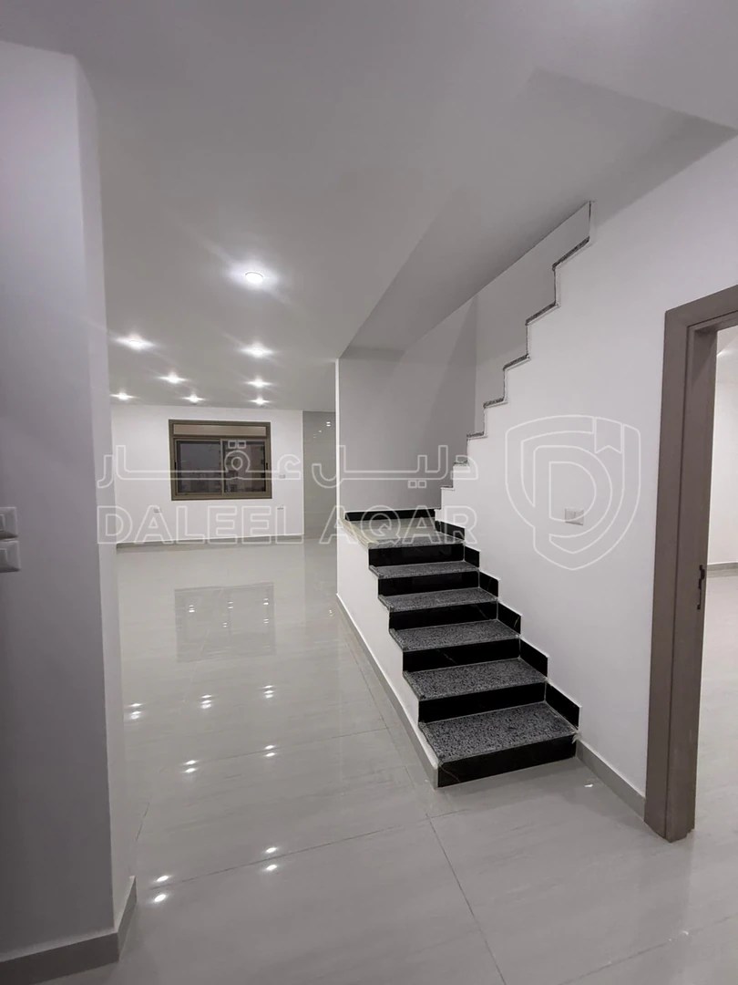 شقة في الزرقاء الجديدة - البتراوي - حي ارسلان - 59,000 دأ - صورة 1