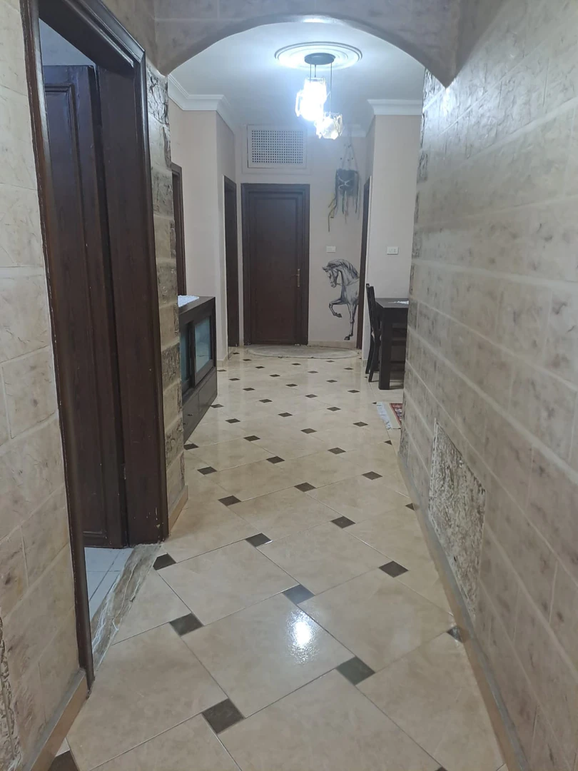 شقة في ضاحية الاستقلال  - 46,000 دأ - صورة 1