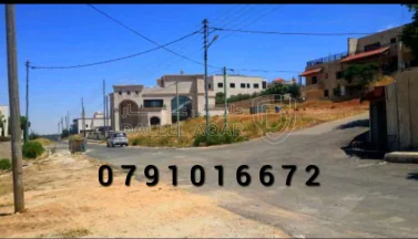 أرض - مرج الحمام طريق المطار خلف مدارس العالمية - 470000 دأ