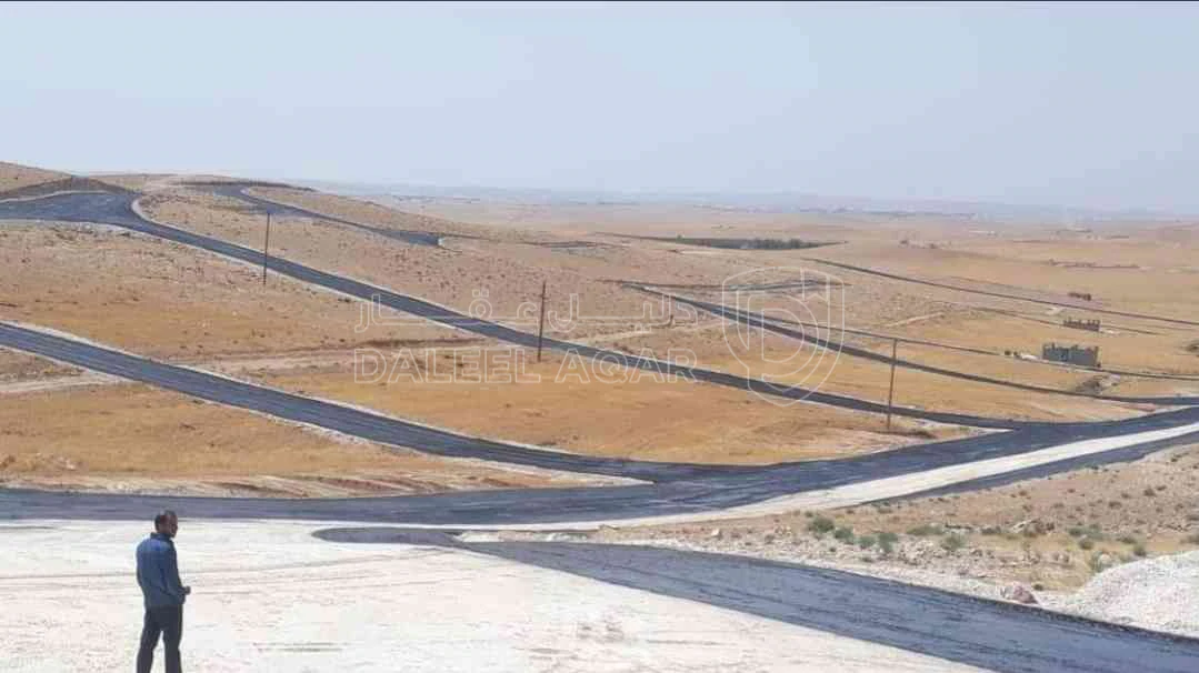 أرض في ارض خلف   المطار  750 متر سكن ب  بسعر 13000 الف - 13,000 دأ - صورة 1