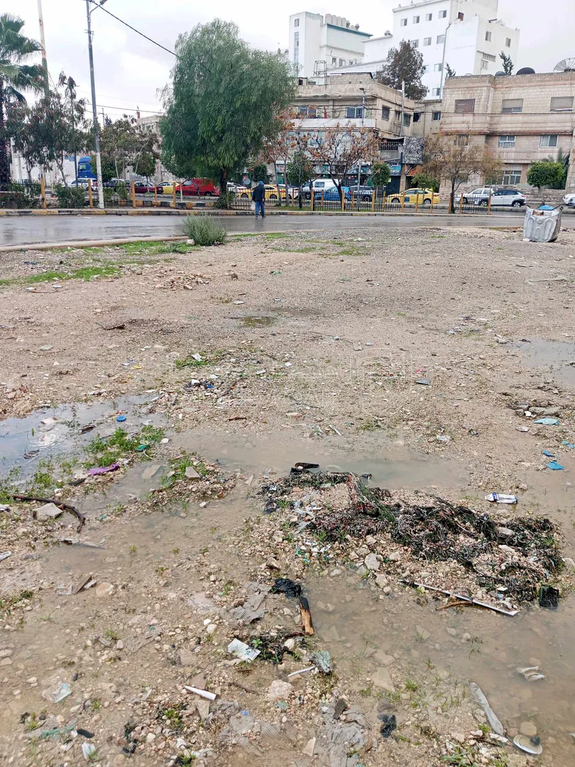 أرض في الزرقاء جسر الجبل الابيض - 130,000 دأ - صورة 1