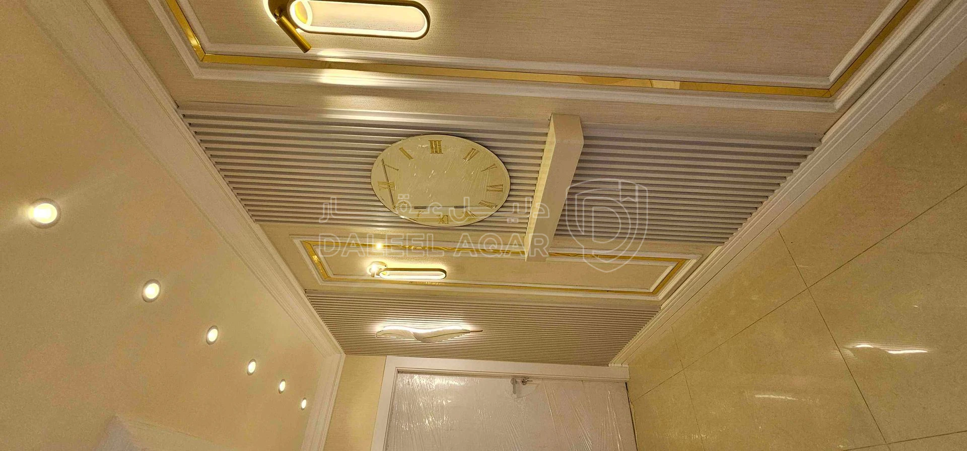 شقة في الجبيهه ام زويتينه دوبلكس درج داخلي اخير مع روف - 135,000 دأ - صورة 1