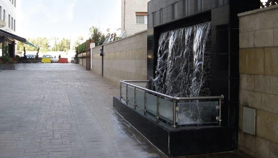 مكتب/تجاري في مجمع الحسيني - بين السابع والثامن - 117,000 دأ - صورة 1