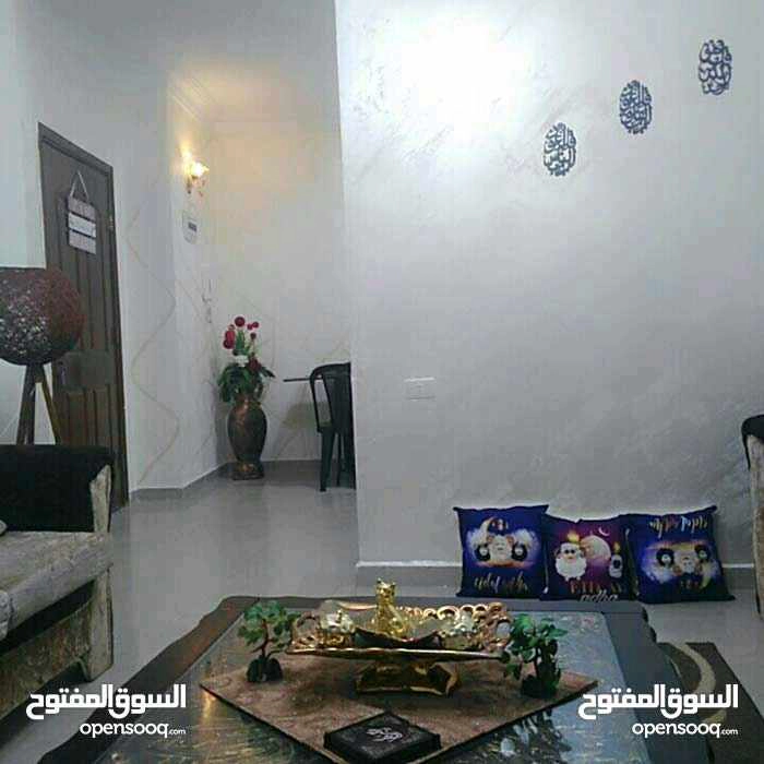 شقة في عمان ام نوارة شارع الحكمة - 45,000 دأ - صورة 1