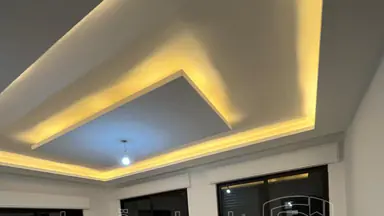 شقة - في ضاحية الياسمين تشطيب حديث طابق اول  - 57000 دأ