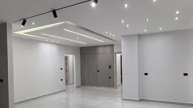 شقة - شمال شرق دوار معاذ الكساسبة(دوار الطيارة) ب300 متر - 69000 دأ