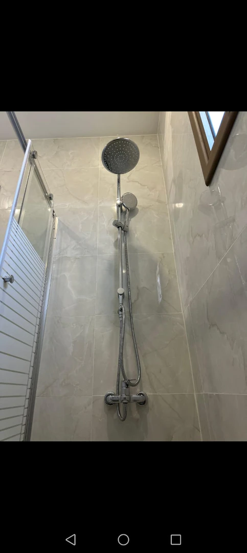 شقة في بالقرب من مديرية شؤون الأفراد - 135,000 دأ - صورة 1