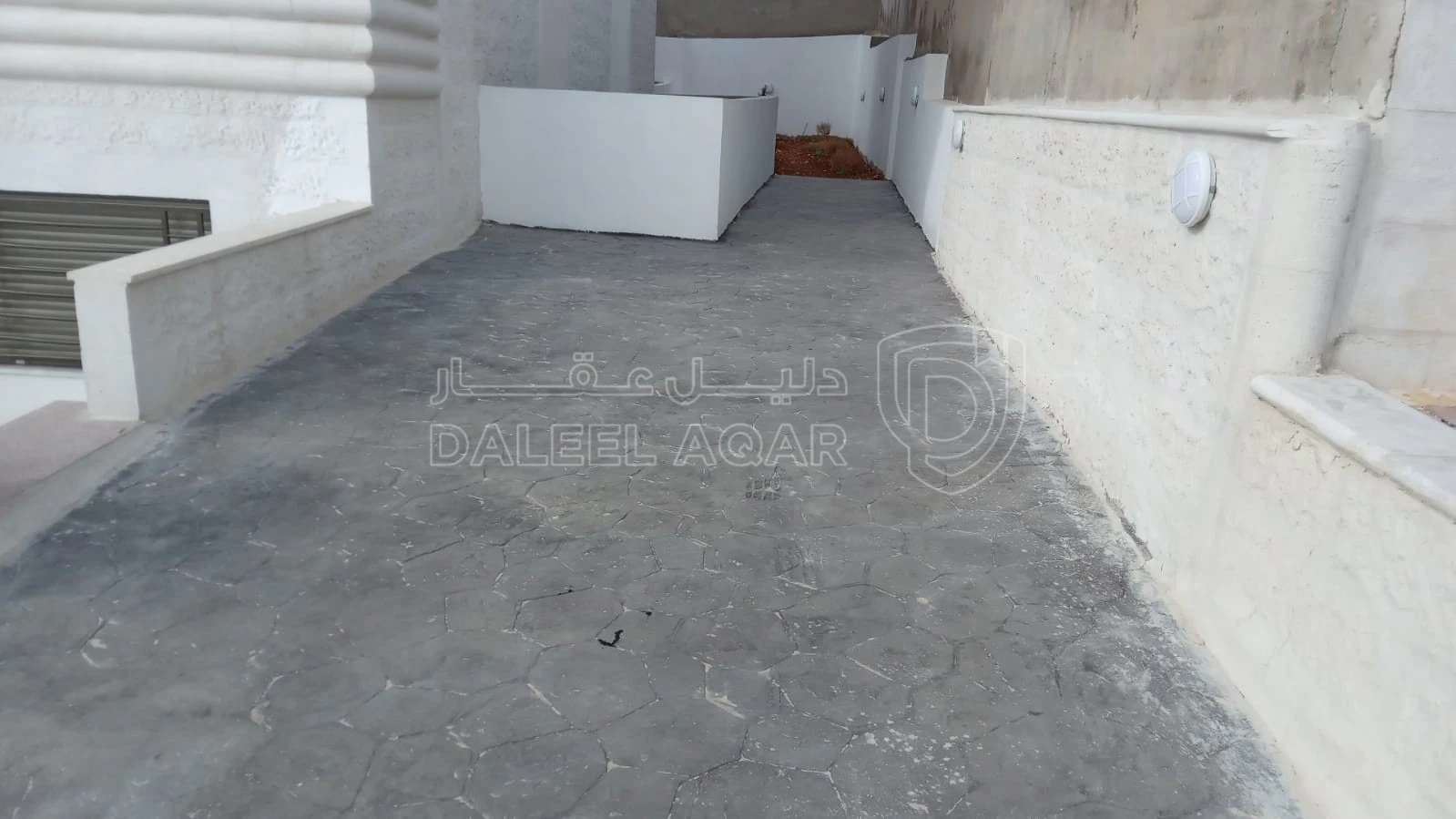 شقة في شقه ارضيه ١٤٥م طبربور خلف مسجد معاذ بن جبل  - 70,000 دأ - صورة 1