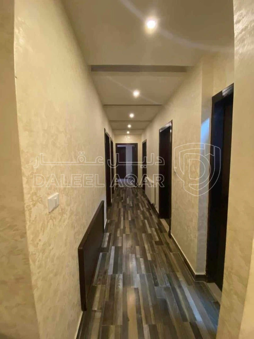 شقة في المدينة الرياضية شارع مهاوش العبداللات عمارة رقم 40 - 135,000 دأ - صورة 1