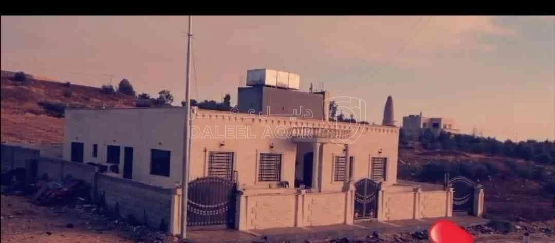 فيلا/منزل في عمان جاوا - 135,000 دأ - صورة 1