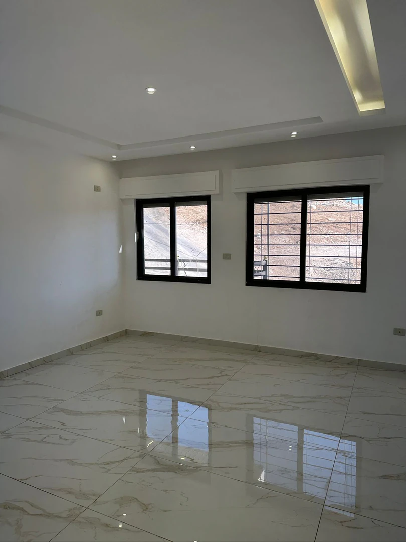 شقة في ماركا - المرقب  - 43,000 دأ - صورة 1
