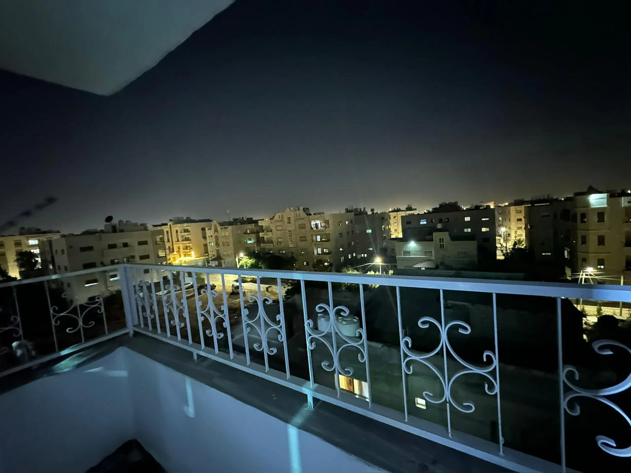 شقة في اربد خلف مركز امن الحي الشرقي  - 36,000 دأ - صورة 1