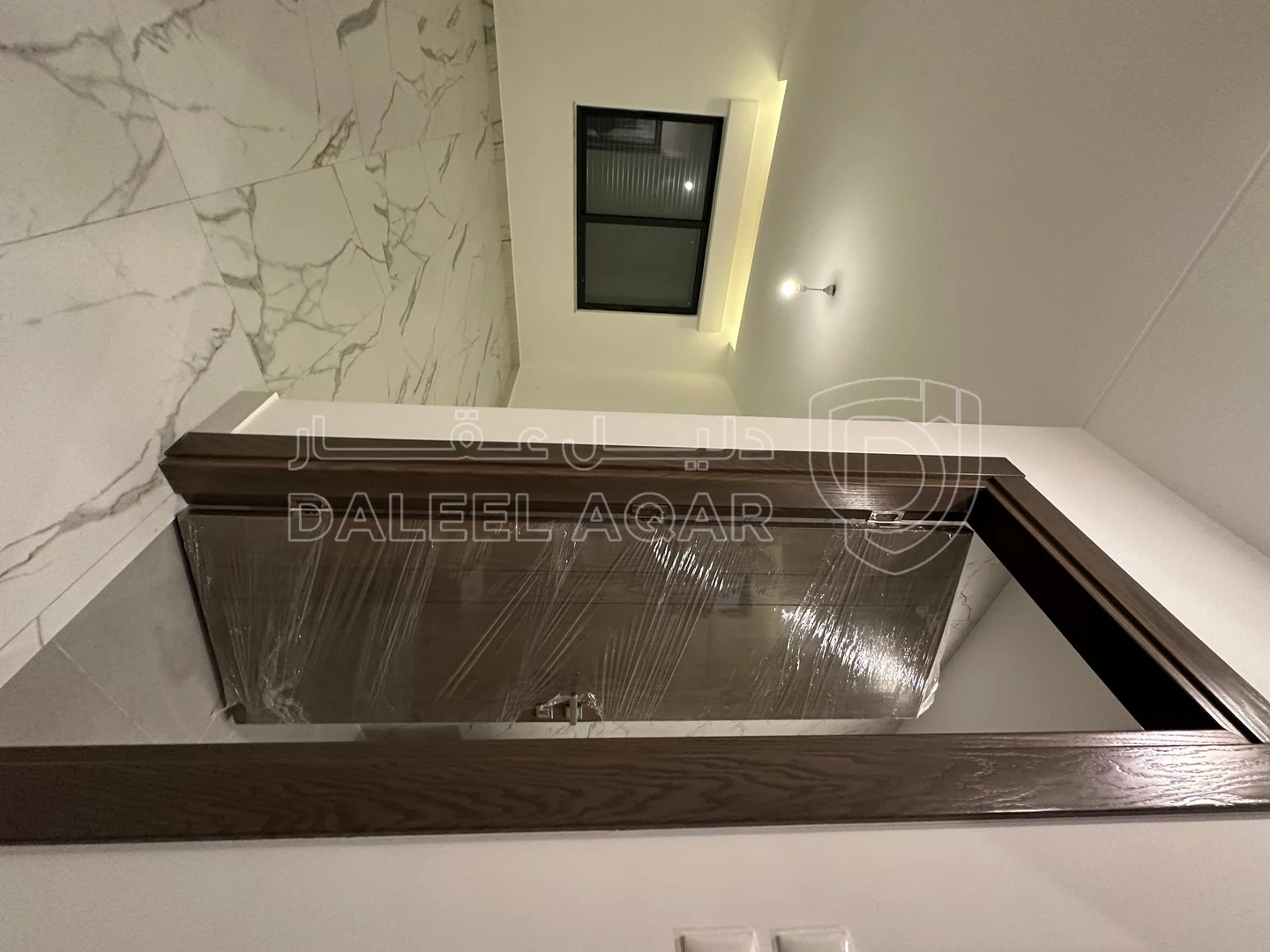 شقة في ضاحية النخيل قرب بنك اتحاد - 185,000 دأ - صورة 1