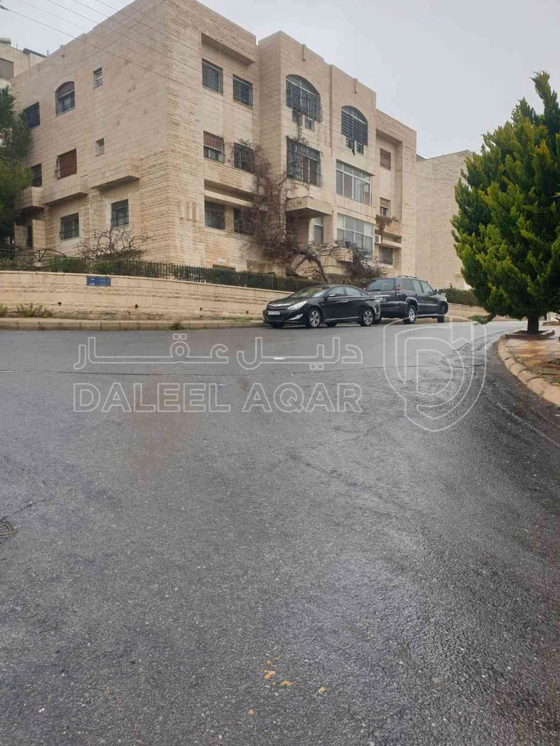 مبنى في الجبيهه - 680,000 دأ - صورة 1