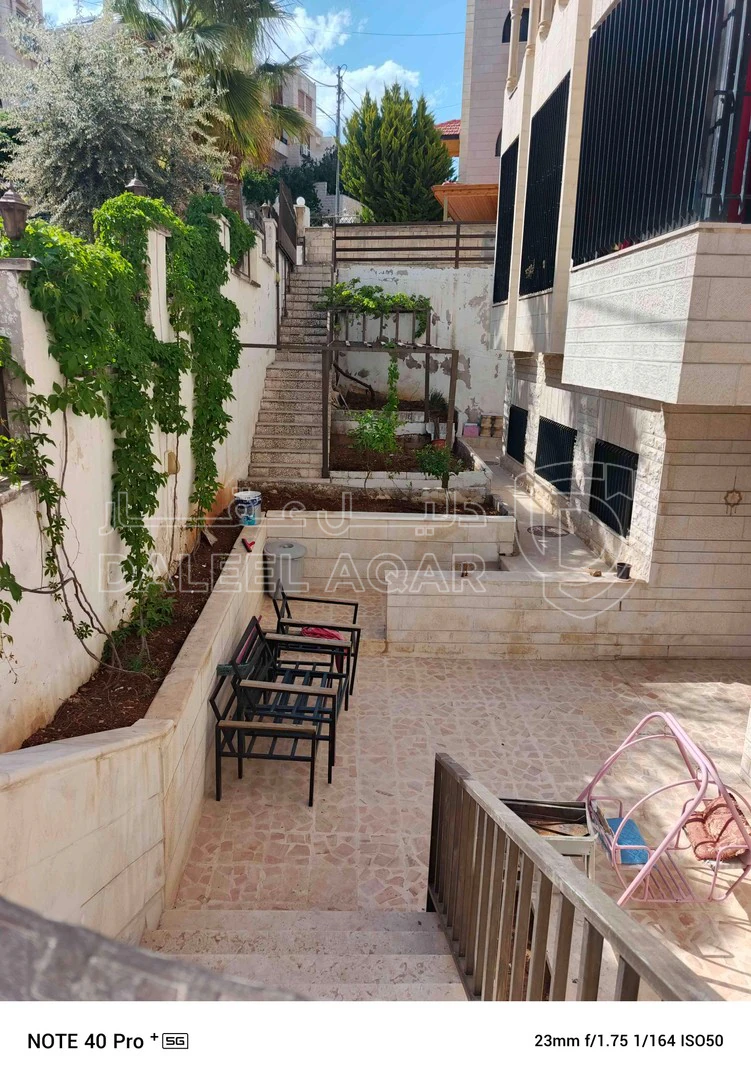 مبنى في شارع الجاردنز خلف مطعم جبري  - 500,000 دأ - صورة 1