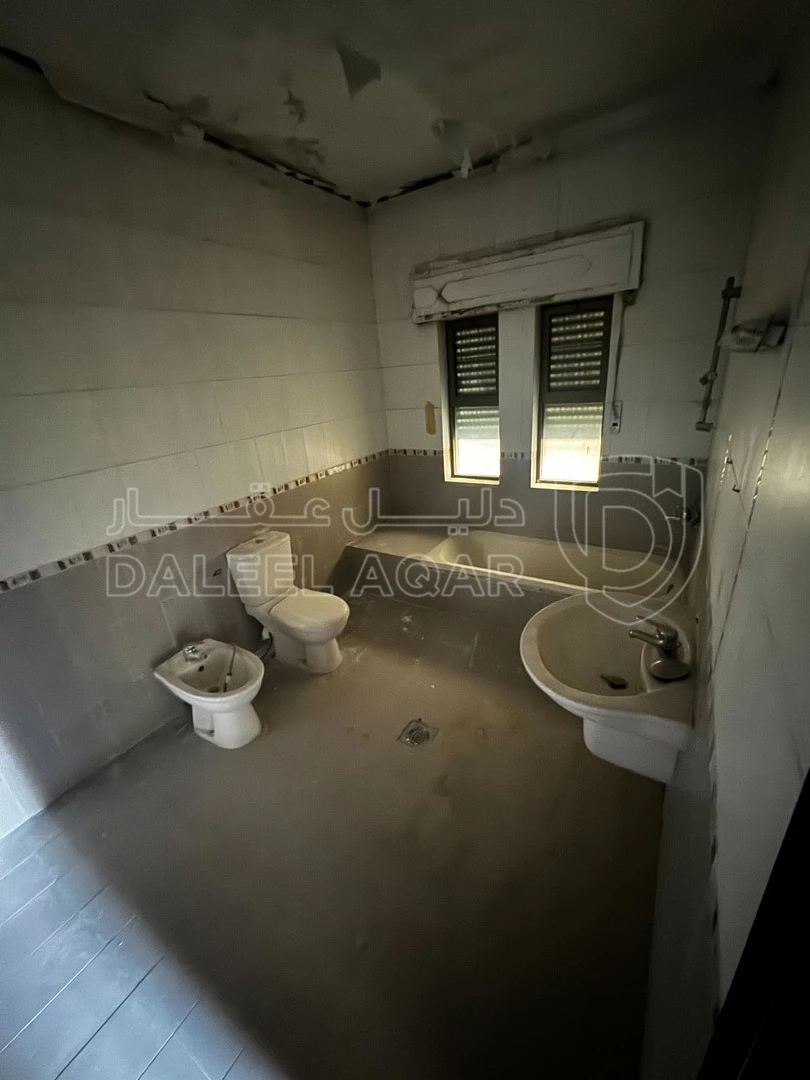 شقة في Abdoun - 200,000 دأ - صورة 1