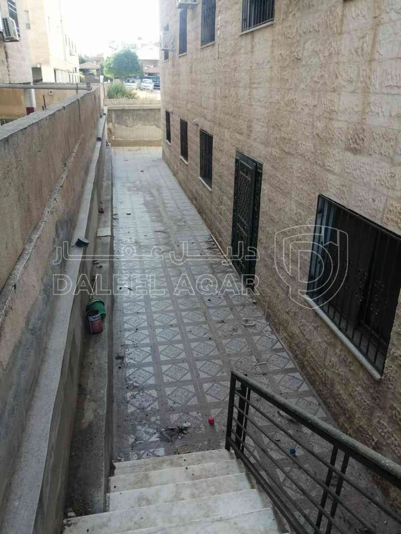شقة في اربد الحي الشرقي ميدان الزعبي غرب حديقة الزهراء ب ٢٠٠ متر - 42,000 دأ - صورة 1