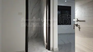 شقة في ‏ALHAKAM HOUSING كاش او أقساط من المالكمشروع مادبا حي الرشاد ((بالقرب من مسجد عيسى أبن مريم))( شقق طابقيه مساحة (174)📌لدينا فريق كامل مجهز في اي وقت للجولات الميدانية وتزويدكم في ادق التفاصيل للمشروع (المشروع جاهزة للتسليم) 🏘️🏘️🏙️ شركتنا مختصة باختيار المواقع الاستراتيجية وفي أرقى المناطق) ________🏘️ مواصفات الشقق بمواصفات ڤلل💯تشطيبات سوبر ديلوكس❇️ مساحة الشقه الاولى 174+220 مساحات خارجيه ❇️ مساحة الشقق (174)م وتتكون من : ✔️ 2 غرف نوم اطفال  ✔️ غرفة ماستر ✔️ 3حمامات ✔️ صالون مع بلكونه✔️ مطبخ مع بلكونه✔️ غرفة ضيوف مع بلكونه 📌مواصفـات الشقة :-🔹المنيوم مقطع خاص Spacer 16m زجاج Double Glaze عازل للحرارة والصوت .🔹اباجورات المنيوم كهرباء معزولة Foam .🔹 بورسلان إسباني نخب أول .🔹 أطقم حمامات معلقة Vetra .🔹 مغاسل كاونتر مع خزائن Laminate .🔹 بطاريات Roca إسباني .🔹 نظام Shower Jet مع قاطع سيكوريت واكسسوارات Stainless steel .🔹 أسقف جبسبمورد مع ديكورات مودرن مميزة لكامل الشقة .🔹انارة Spot light Linear light لكامل الشقة .🔹أبواب قشرة جوز دهان ايطالي .🔹باب رئيسي أمان متعدد الاقفال .🔹دهانات ديكورية للمداخل ودهانات Dulux لداخل الشقة .🔹انتركم  .🔹تمديدات انترنت لكل الغرف .🔹تأسيس كامل للمكيفات لكل الغرف ويشمل النحاس والكهرباء والتصريف .🔹نظام ستلايت مركزي📌مواصفات المشروع :-🔸واجهات وبروزات معمارية مميزة حجر رويشد نخب اول قياس 50 سم .🔸ديكورات للمداخل والادراج وواجهات المصاعد .🔸رخام ايطالي للمداخل والادراج والترسات .🔸مصعد ايطالي Stainless Steel .🔸عزل كامل مائي وحراري لجدران المبنى داخلي وخارجي .🔸موقف سيارة مستقل لكل شقة .🔸خزان ماء اضافي لكل شقة .🔸تشطيبات Super Deluxe .🔸اشراف هندسي كامل على كافة مراحل العمل من التأسيس وحتى التشطيب النهائي .✅ خدمة ضمان ما بعد البيع :-جميع الشقق منفذة باعلى المواصفات الفنية ومكفولة لمدة سنةكاملة 💯.للأستفسار :0777979428 - 75,000 دأ - صورة NaN